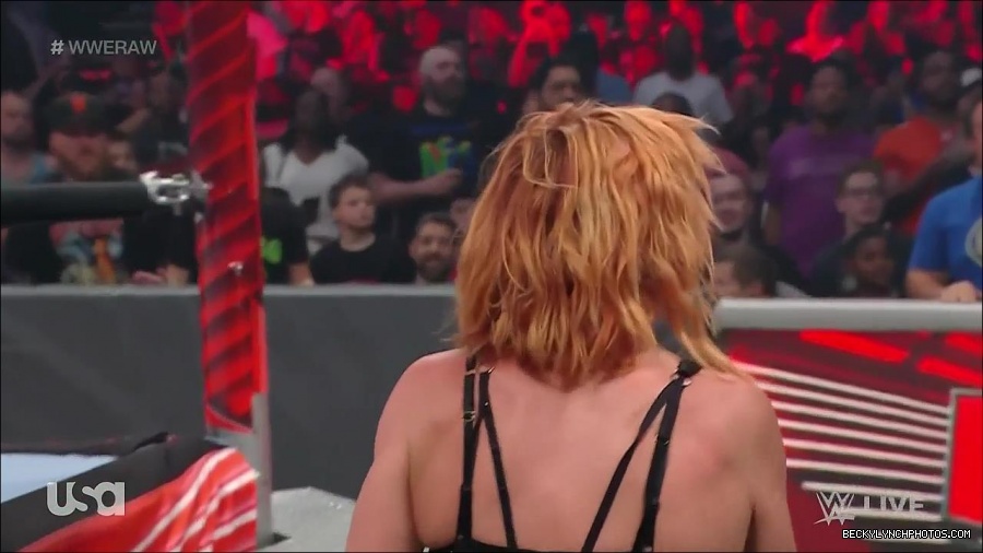 WWE_Monday_Night_Raw_2022_05_16_720p_HDTV_x264-NWCHD_mp4_007539474.jpg