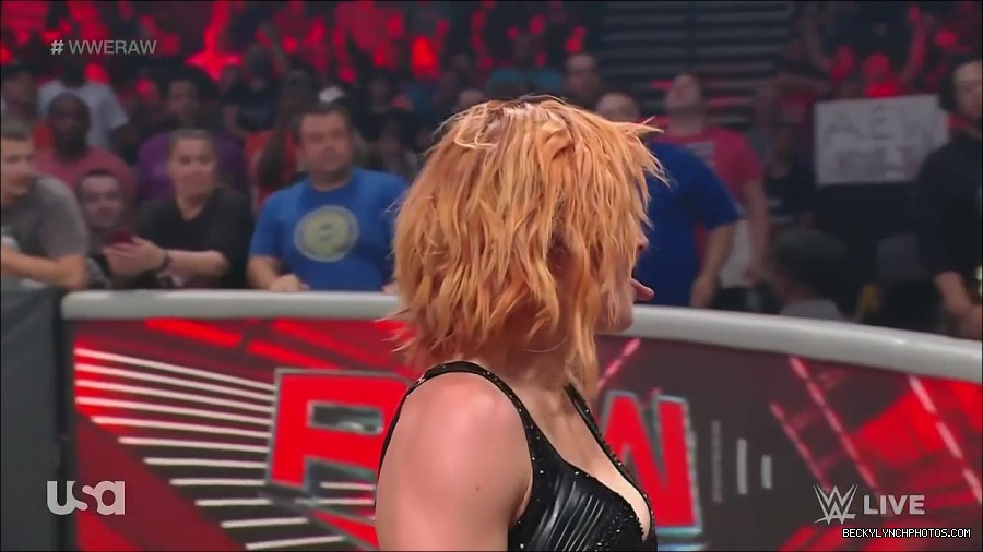 WWE_Monday_Night_Raw_2022_05_16_720p_HDTV_x264-NWCHD_mp4_007541476.jpg