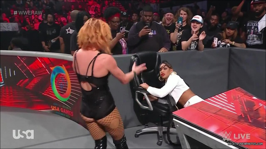WWE_Monday_Night_Raw_2022_05_16_720p_HDTV_x264-NWCHD_mp4_007554289.jpg