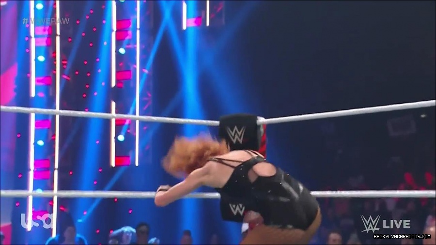 WWE_Monday_Night_Raw_2022_05_16_720p_HDTV_x264-NWCHD_mp4_007559894.jpg