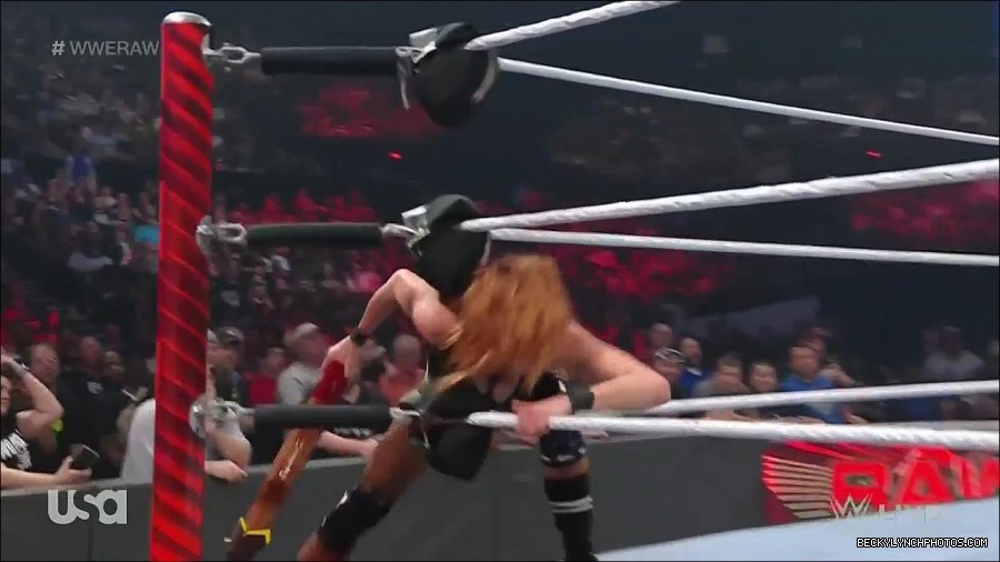 WWE_Monday_Night_Raw_2022_05_16_720p_HDTV_x264-NWCHD_mp4_007562697.jpg