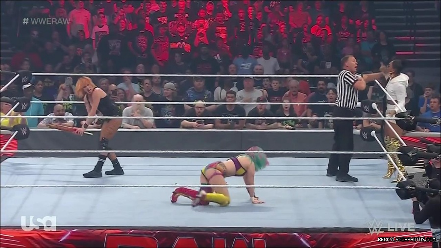 WWE_Monday_Night_Raw_2022_05_16_720p_HDTV_x264-NWCHD_mp4_007564699.jpg