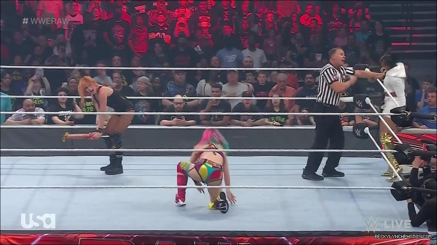 WWE_Monday_Night_Raw_2022_05_16_720p_HDTV_x264-NWCHD_mp4_007565900.jpg