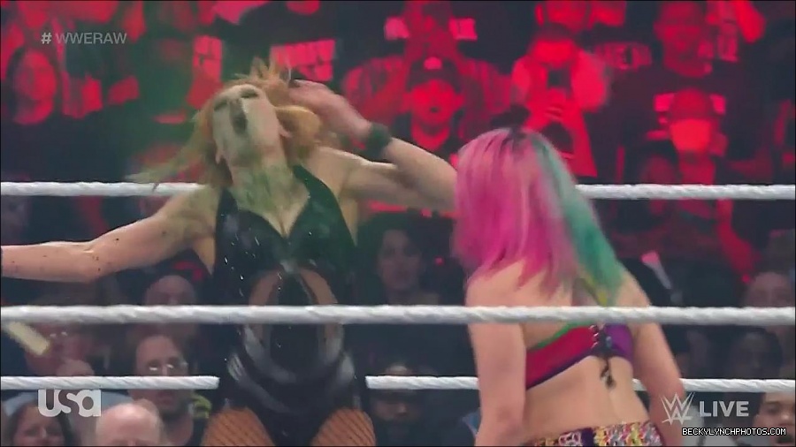 WWE_Monday_Night_Raw_2022_05_16_720p_HDTV_x264-NWCHD_mp4_007567502.jpg