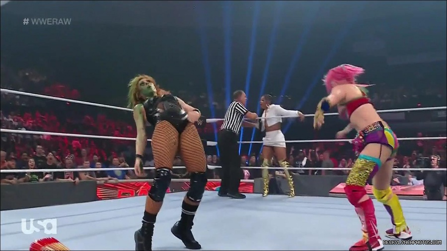 WWE_Monday_Night_Raw_2022_05_16_720p_HDTV_x264-NWCHD_mp4_007569904.jpg