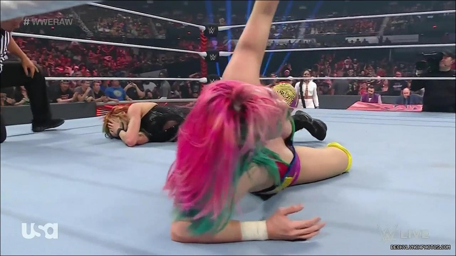 WWE_Monday_Night_Raw_2022_05_16_720p_HDTV_x264-NWCHD_mp4_007584319.jpg
