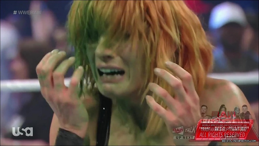 WWE_Monday_Night_Raw_2022_05_16_720p_HDTV_x264-NWCHD_mp4_007645580.jpg