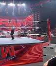 WWE_Monday_Night_Raw_2022_05_16_720p_HDTV_x264-NWCHD_mp4_007172807.jpg