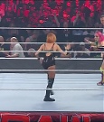 WWE_Monday_Night_Raw_2022_05_16_720p_HDTV_x264-NWCHD_mp4_007178012.jpg