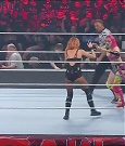 WWE_Monday_Night_Raw_2022_05_16_720p_HDTV_x264-NWCHD_mp4_007178413.jpg