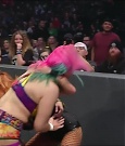 WWE_Monday_Night_Raw_2022_05_16_720p_HDTV_x264-NWCHD_mp4_007228863.jpg