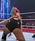 WWE_Monday_Night_Raw_2022_05_16_720p_HDTV_x264-NWCHD_mp4_007259294.jpg