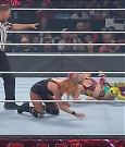 WWE_Monday_Night_Raw_2022_05_16_720p_HDTV_x264-NWCHD_mp4_007285721.jpg