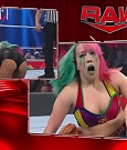 WWE_Monday_Night_Raw_2022_05_16_720p_HDTV_x264-NWCHD_mp4_007341777.jpg
