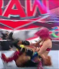 WWE_Monday_Night_Raw_2022_05_16_720p_HDTV_x264-NWCHD_mp4_007421857.jpg