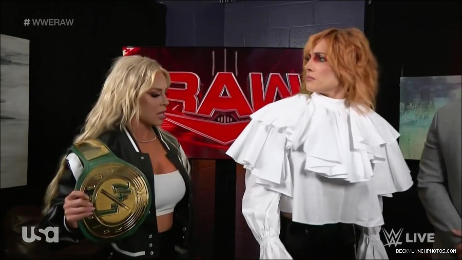 WWE_Monday_Night_Raw_2022_05_23_720p_HDTV_x264-NWCHD_mp4_002537671.jpg