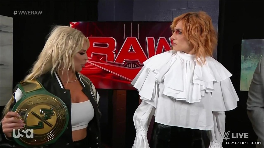 WWE_Monday_Night_Raw_2022_05_23_720p_HDTV_x264-NWCHD_mp4_002538872.jpg
