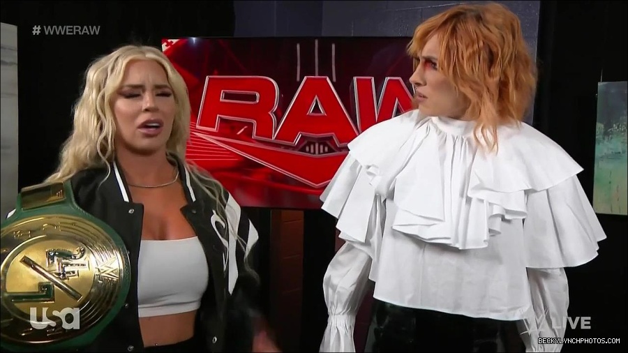 WWE_Monday_Night_Raw_2022_05_23_720p_HDTV_x264-NWCHD_mp4_002540474.jpg