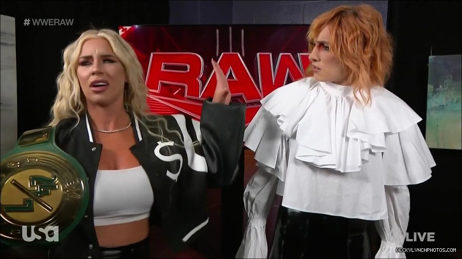 WWE_Monday_Night_Raw_2022_05_23_720p_HDTV_x264-NWCHD_mp4_002540874.jpg