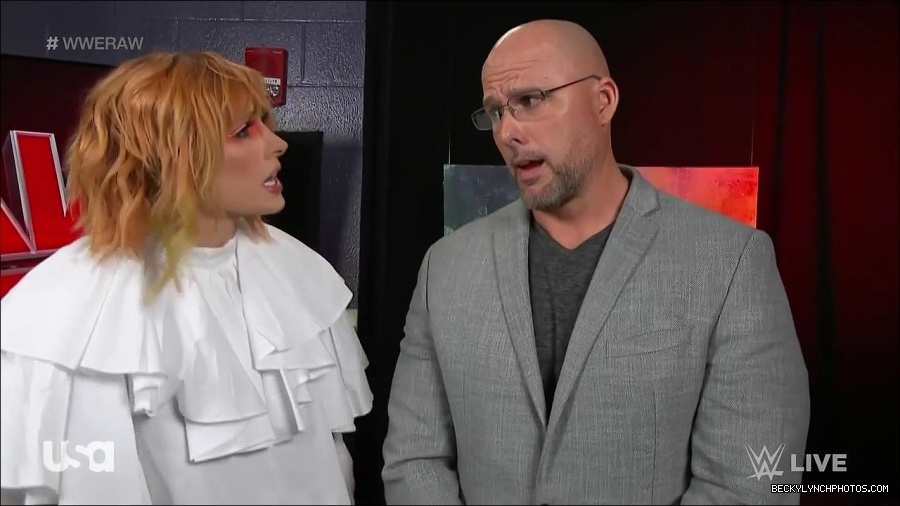 WWE_Monday_Night_Raw_2022_05_23_720p_HDTV_x264-NWCHD_mp4_002550484.jpg