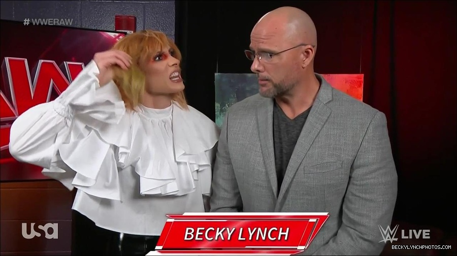 WWE_Monday_Night_Raw_2022_05_23_720p_HDTV_x264-NWCHD_mp4_002552886.jpg