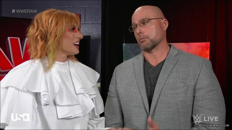 WWE_Monday_Night_Raw_2022_05_23_720p_HDTV_x264-NWCHD_mp4_002569303.jpg