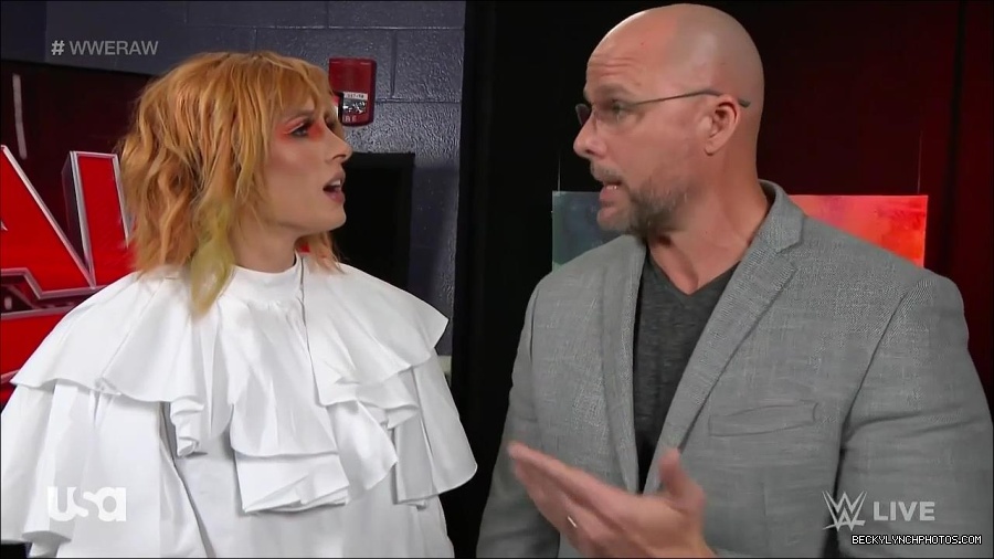WWE_Monday_Night_Raw_2022_05_23_720p_HDTV_x264-NWCHD_mp4_002573307.jpg