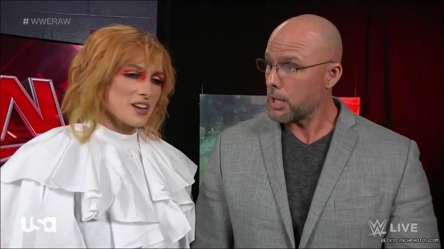 WWE_Monday_Night_Raw_2022_05_23_720p_HDTV_x264-NWCHD_mp4_002577711.jpg