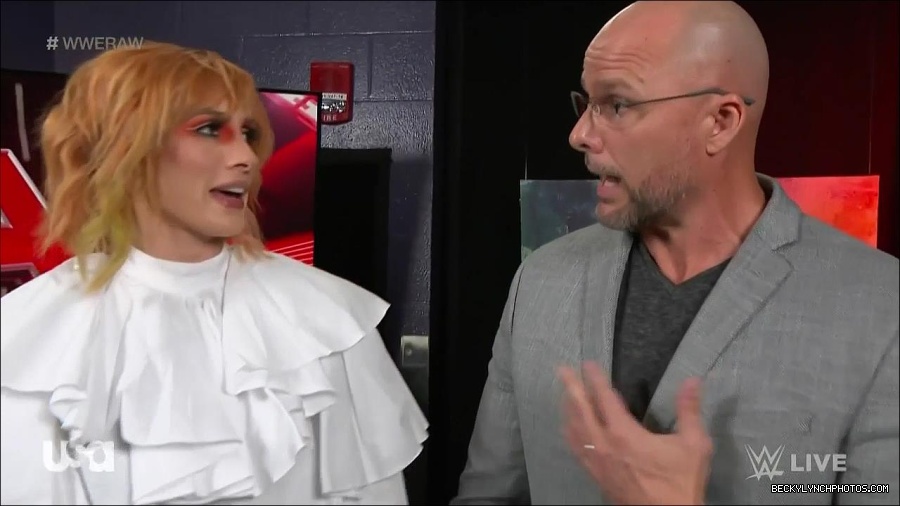 WWE_Monday_Night_Raw_2022_05_23_720p_HDTV_x264-NWCHD_mp4_002578912.jpg