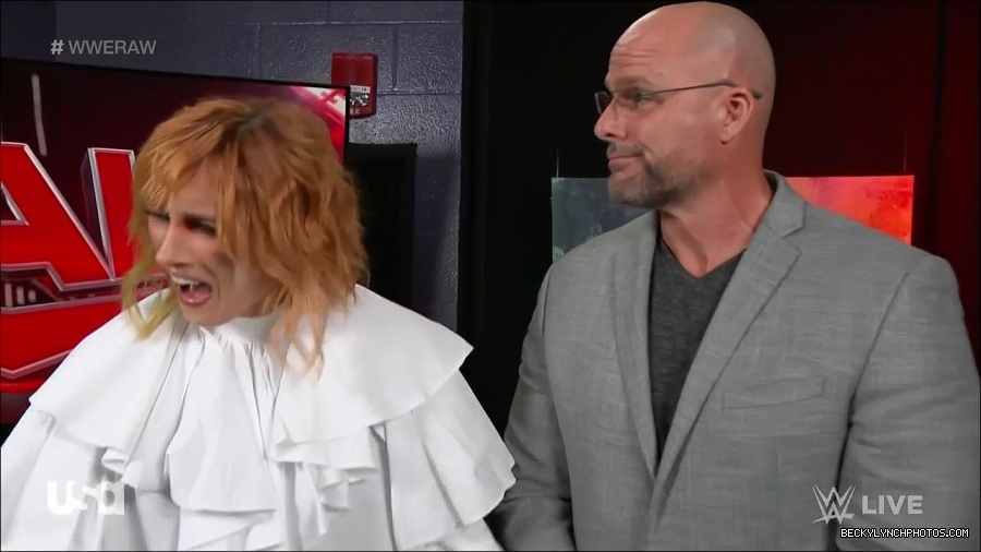 WWE_Monday_Night_Raw_2022_05_23_720p_HDTV_x264-NWCHD_mp4_002582516.jpg