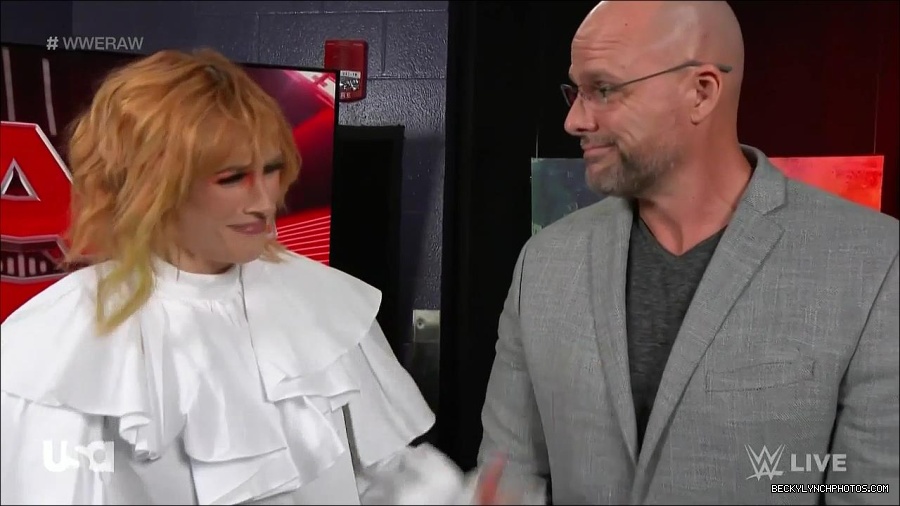 WWE_Monday_Night_Raw_2022_05_23_720p_HDTV_x264-NWCHD_mp4_002583317.jpg