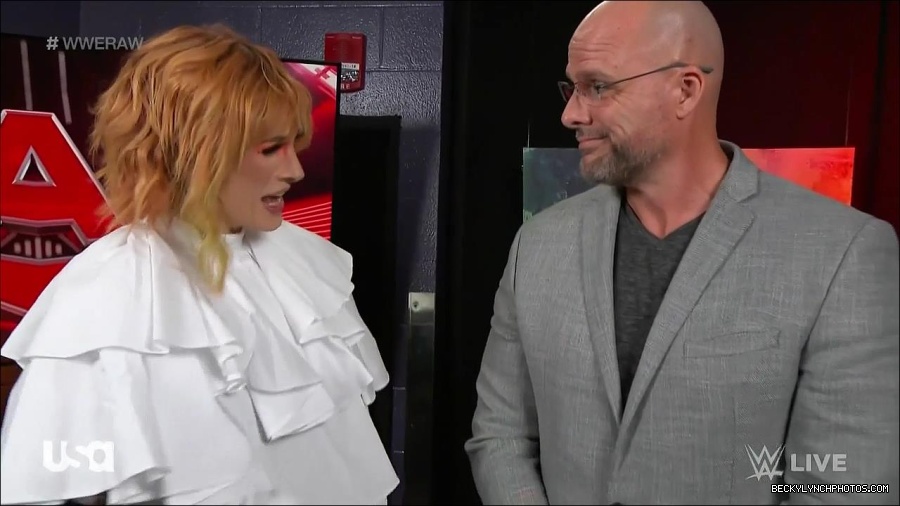 WWE_Monday_Night_Raw_2022_05_23_720p_HDTV_x264-NWCHD_mp4_002583717.jpg