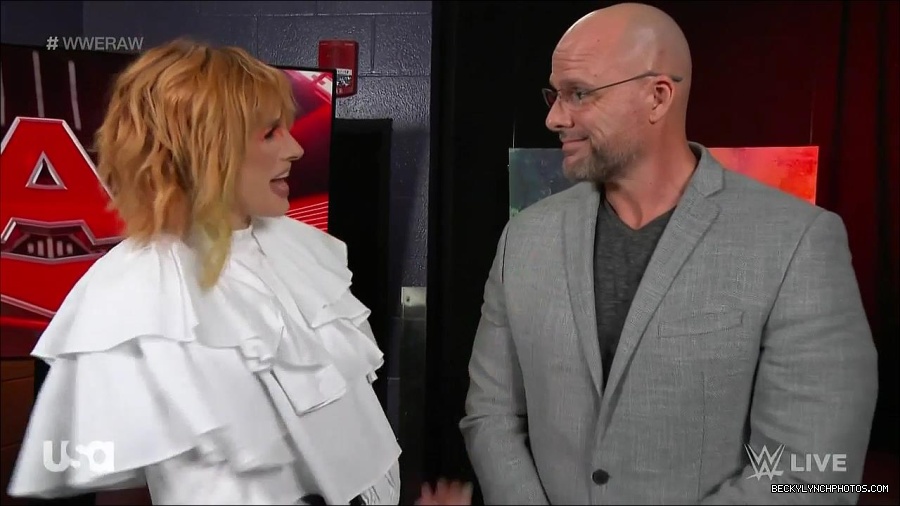 WWE_Monday_Night_Raw_2022_05_23_720p_HDTV_x264-NWCHD_mp4_002584117.jpg
