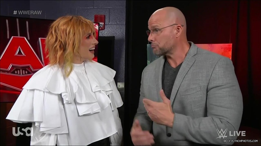 WWE_Monday_Night_Raw_2022_05_23_720p_HDTV_x264-NWCHD_mp4_002585319.jpg