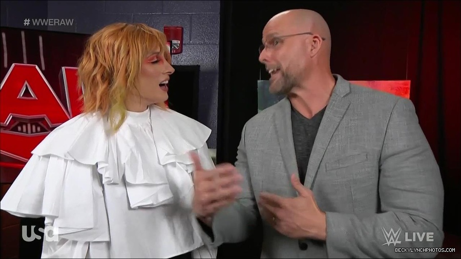 WWE_Monday_Night_Raw_2022_05_23_720p_HDTV_x264-NWCHD_mp4_002586119.jpg