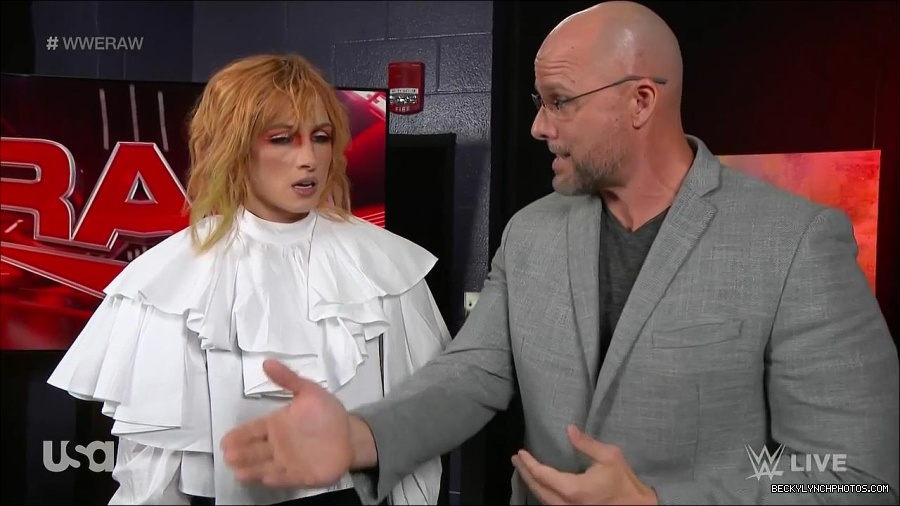 WWE_Monday_Night_Raw_2022_05_23_720p_HDTV_x264-NWCHD_mp4_002591725.jpg