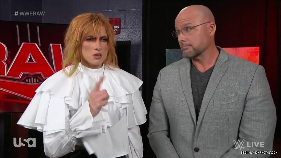 WWE_Monday_Night_Raw_2022_05_23_720p_HDTV_x264-NWCHD_mp4_002598532.jpg