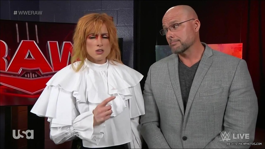 WWE_Monday_Night_Raw_2022_05_23_720p_HDTV_x264-NWCHD_mp4_002598932.jpg