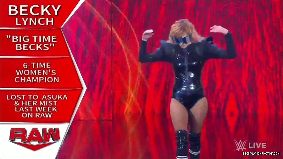 WWE_Monday_Night_Raw_2022_05_23_720p_HDTV_x264-NWCHD_mp4_007014114.jpg