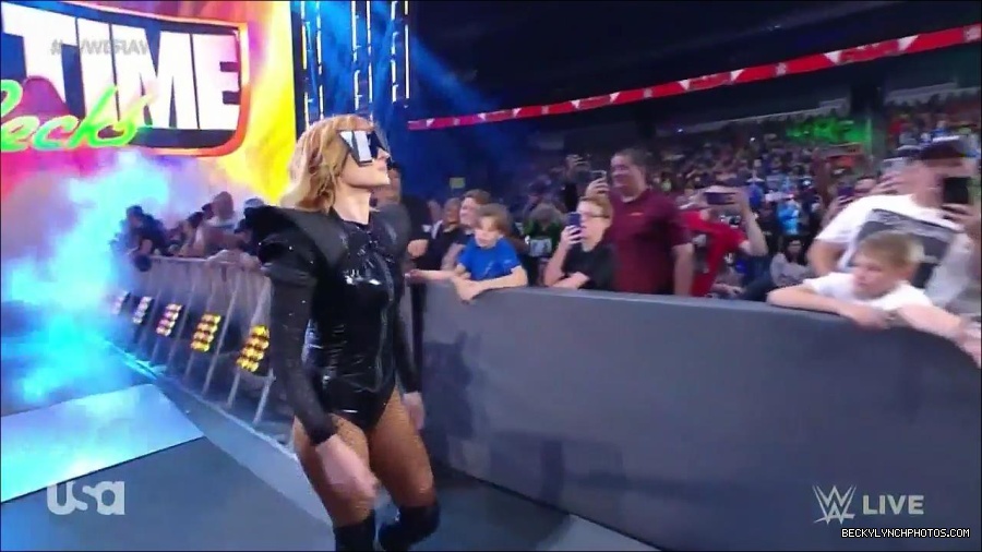 WWE_Monday_Night_Raw_2022_05_23_720p_HDTV_x264-NWCHD_mp4_007030931.jpg