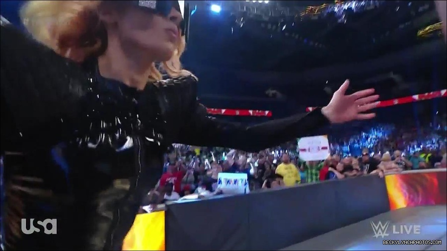 WWE_Monday_Night_Raw_2022_05_23_720p_HDTV_x264-NWCHD_mp4_007037337.jpg