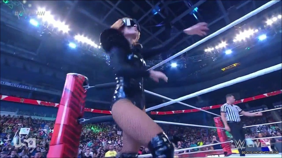WWE_Monday_Night_Raw_2022_05_23_720p_HDTV_x264-NWCHD_mp4_007038939.jpg