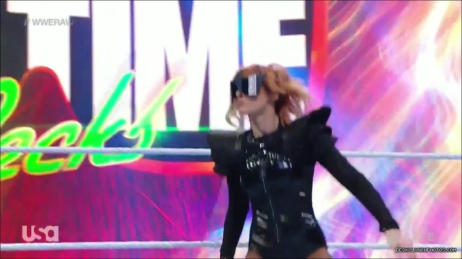 WWE_Monday_Night_Raw_2022_05_23_720p_HDTV_x264-NWCHD_mp4_007043744.jpg