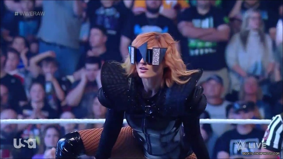 WWE_Monday_Night_Raw_2022_05_23_720p_HDTV_x264-NWCHD_mp4_007048548.jpg