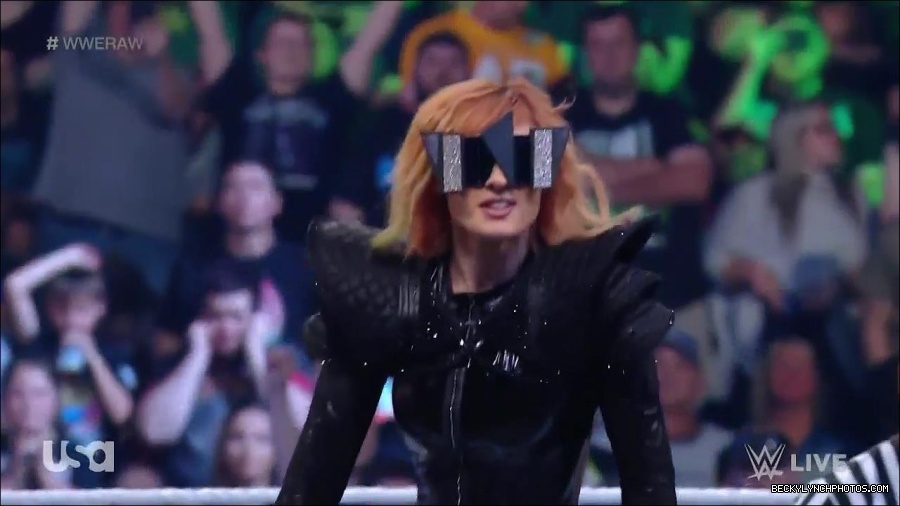 WWE_Monday_Night_Raw_2022_05_23_720p_HDTV_x264-NWCHD_mp4_007050550.jpg