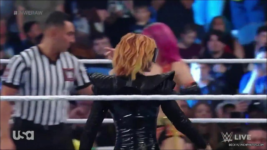 WWE_Monday_Night_Raw_2022_05_23_720p_HDTV_x264-NWCHD_mp4_007052152.jpg