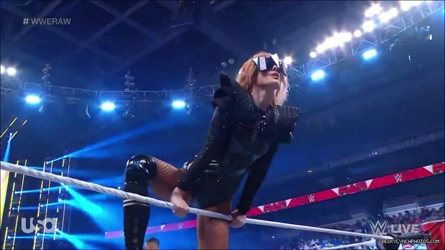 WWE_Monday_Night_Raw_2022_05_23_720p_HDTV_x264-NWCHD_mp4_007055355.jpg