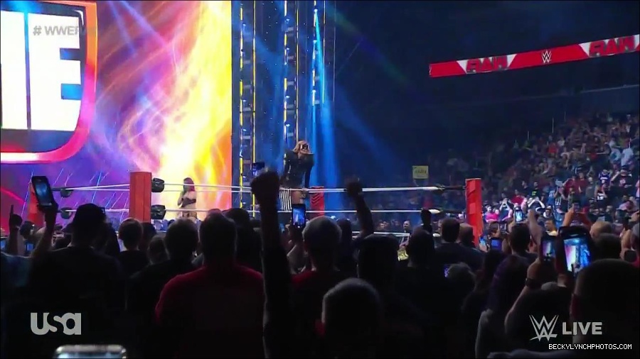 WWE_Monday_Night_Raw_2022_05_23_720p_HDTV_x264-NWCHD_mp4_007057758.jpg