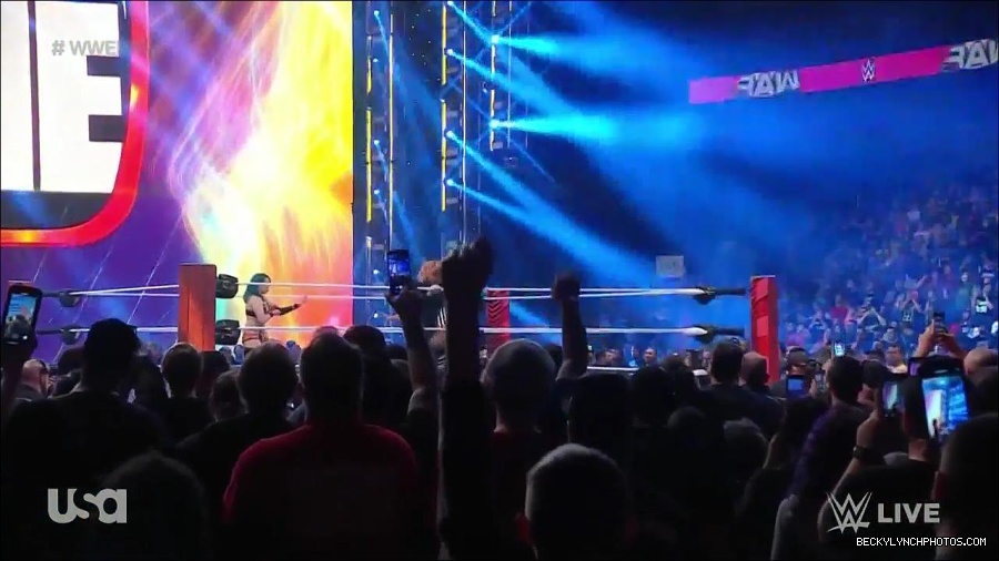WWE_Monday_Night_Raw_2022_05_23_720p_HDTV_x264-NWCHD_mp4_007058558.jpg