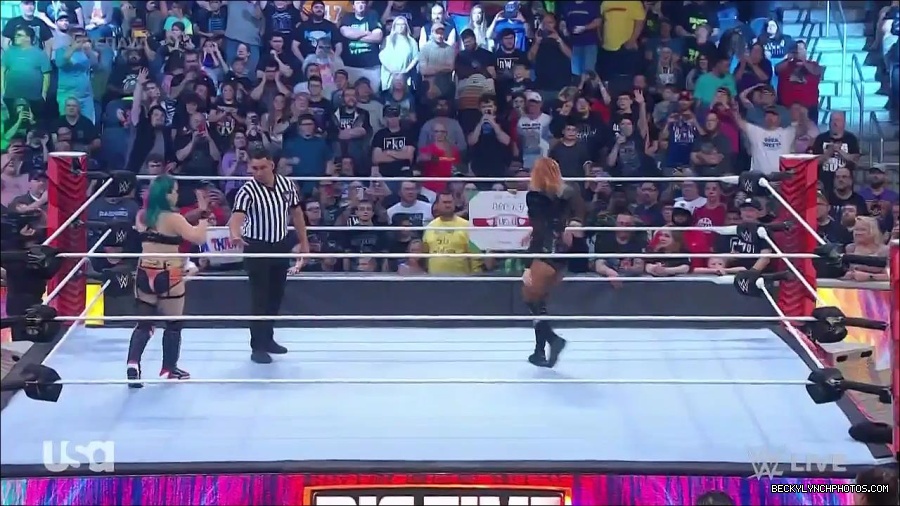 WWE_Monday_Night_Raw_2022_05_23_720p_HDTV_x264-NWCHD_mp4_007059760.jpg